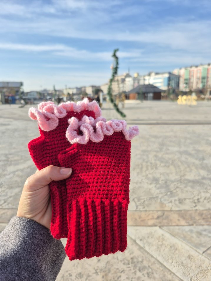 Kadın Kırmızı Örgü Eldiven - Görsel 2