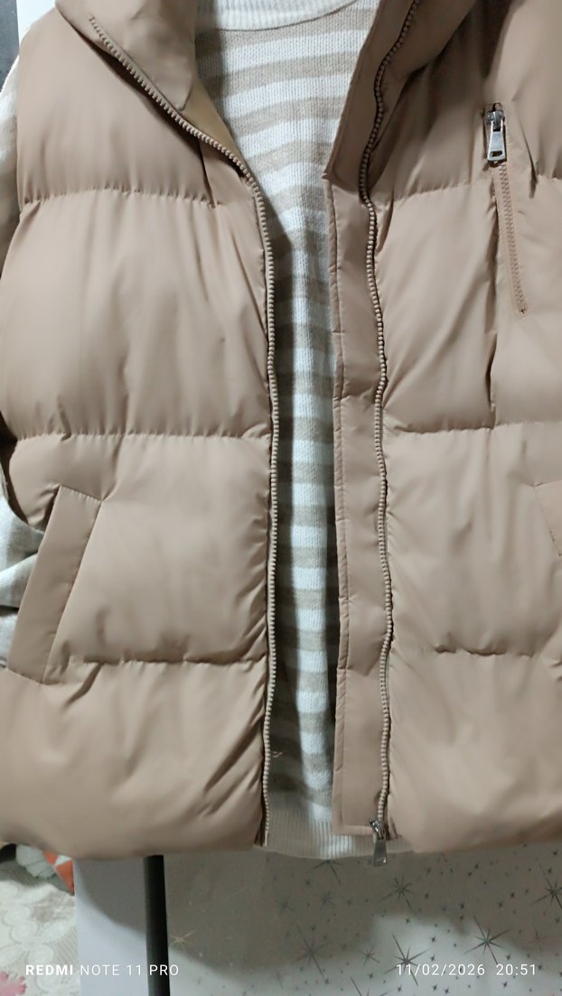 Bej Kadın Kapitone Yelek Kapüşonlu - Görsel 2