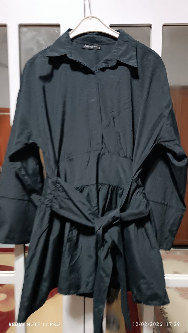 Kemerli Siyah Midi Kadın Gömlek - Görsel 3