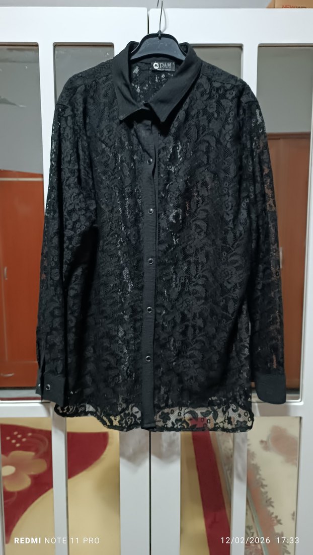 Siyah Dantel Detaylı Gotik Kadın Gömlek - Görsel 4