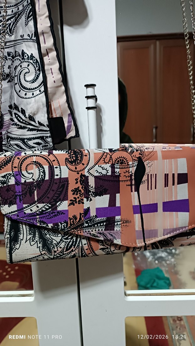 Zincir Detaylı Çok Renkli Kadın Clutch Çanta - Görsel 2