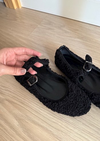 Diğer Siyah Örgü Tokalı Kadın Babet