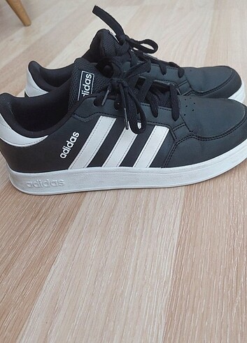 Adidas Adidas Siyah Spor Ayakkabı 38.5