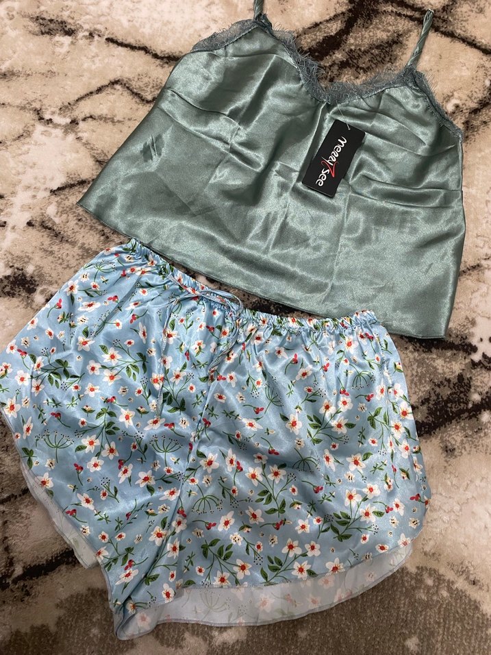 Çiçek Desenli Mavi Mini Kadın Pijama Takımı - Görsel 2