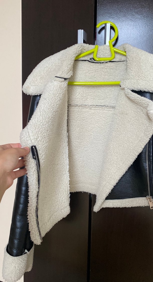 Kürk Detaylı Siyah Deri  Ceket - Görsel 2