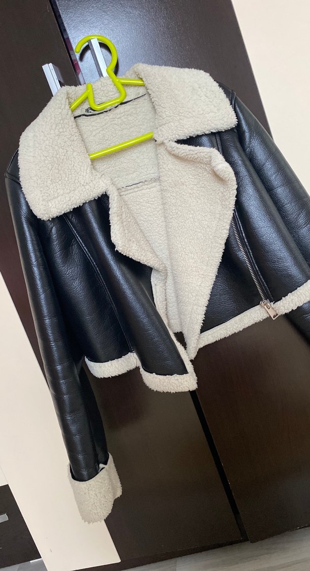 Kürk Detaylı Siyah Deri  Ceket - Görsel 3