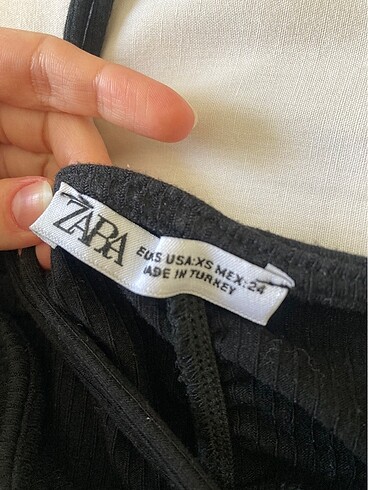 Zara zara boyundan bağlamalı crop