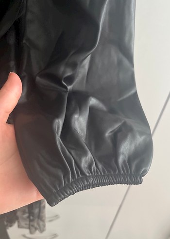 Siyah Deri Kemerli Uzun Yılan Desenli Elbise - Görsel 5