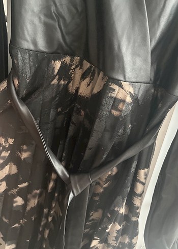 Siyah Deri Kemerli Uzun Yılan Desenli Elbise - Görsel 6