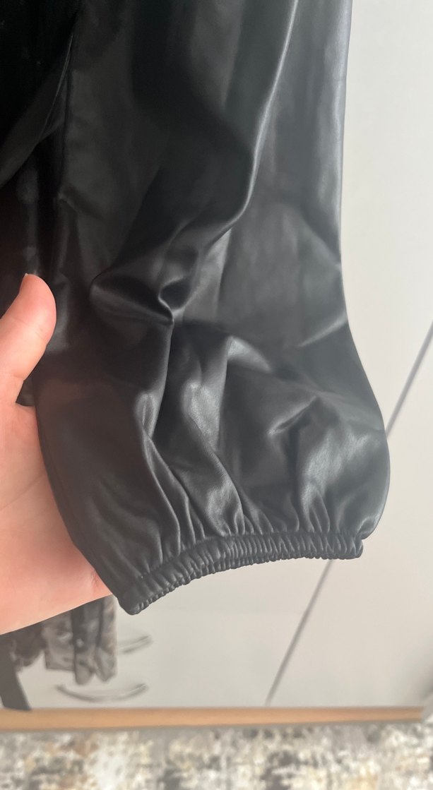 Siyah Deri Kemerli Uzun Yılan Desenli Elbise - Görsel 5