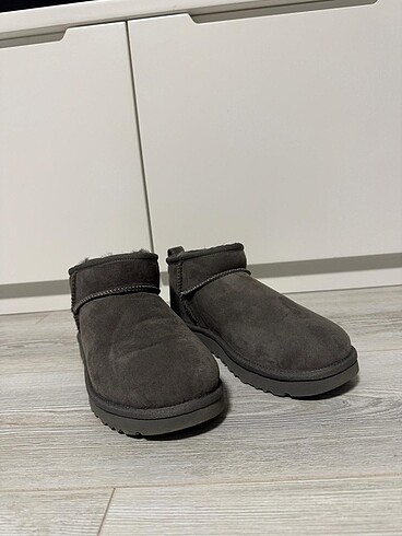 Ugg Gri Ugg Ultra Mini 38 numara