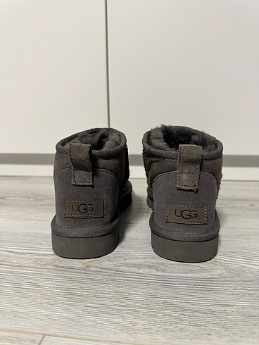 38 Beden gri Renk Gri Ugg Ultra Mini 38 numara