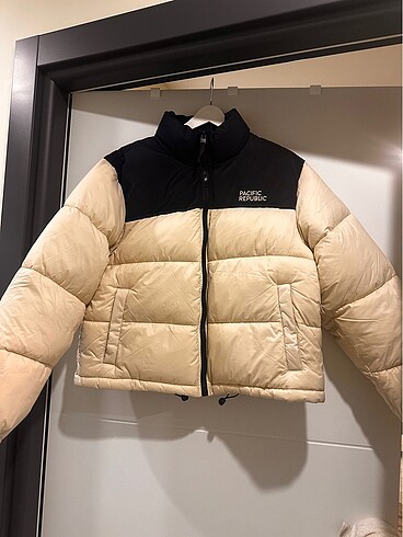 Mont Pull And Bear