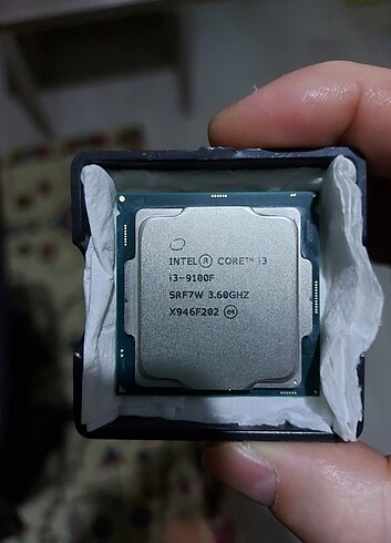 i3 9100f 4 çekirdekli 3.60ghz işlemci tertemiz sorunsuz. 