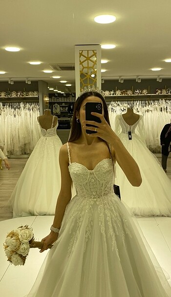 m Beden Helen model gelinlik