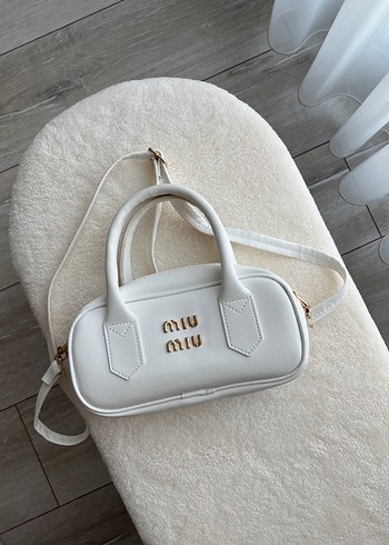Miu Miu Beyaz Mini Canta