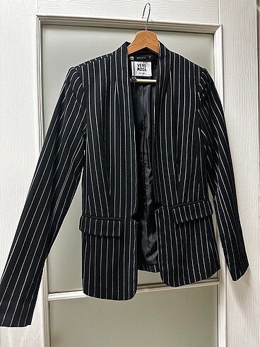 Siyah beyaz blazer