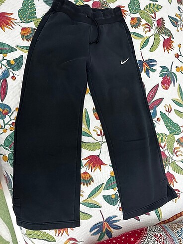 m Beden ürün orjinaldir nike eşofman