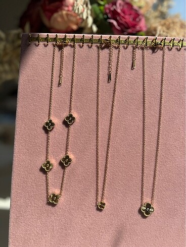 Van Cleef Gold Kolye