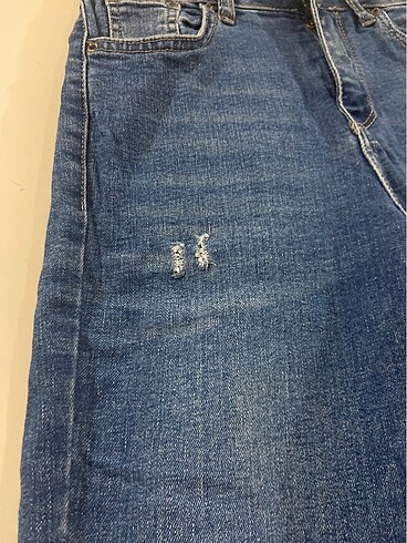 27 Beden Dar yırtık jeans