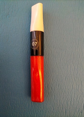 Canlı Kırmızı Ruj 07 Numaralı