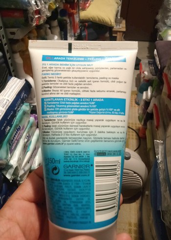 Garnier Garnier Saf & Temiz 3'ü 1 Arada Yüz Temizleyici