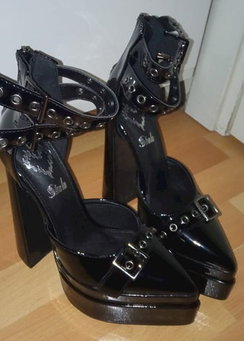 37 Beden Siyah Deri Gotik Platform Topuklu Ayakkabı