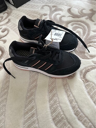 ADİDAS RUM 80 s 37,5 numara 23 cm