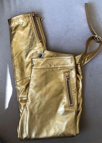 Moschino ürünü