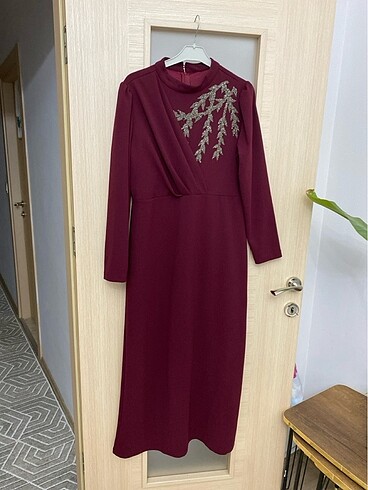 Bordo abiye
