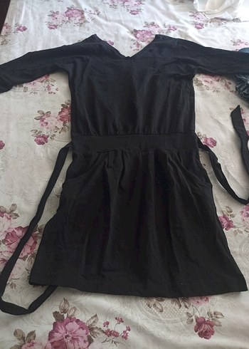 Kemerli Siyah V Yaka Midi Elbise
