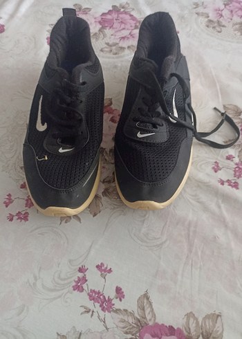 KadınSpor Ayakkabi 200+çocuk ayakkabısi tanesi 100 toplu satış