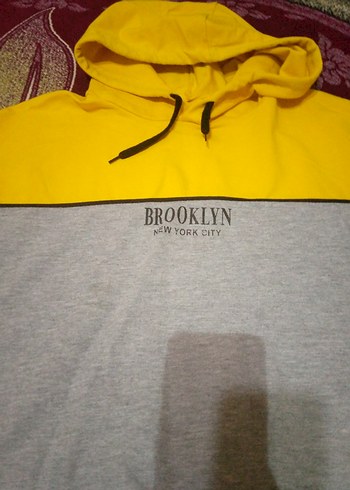 Diğer Kapüşonlu, Fermuarlı Gri ve Sarı Sweatshirt