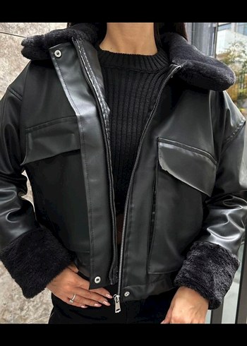 Siyah Kürklü Deri Ceket