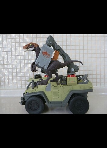 Beden Jurassic World Dinozorlarla Mücadele Kamyonu