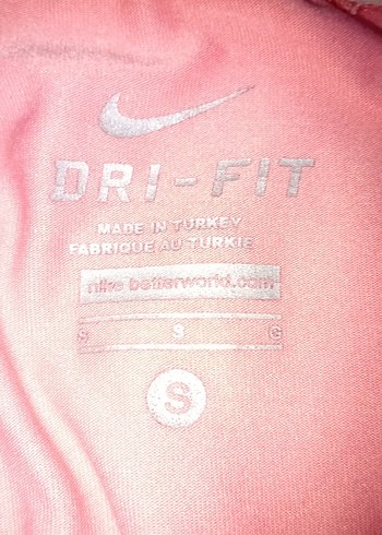 Nike Pembe V Yakalı Kısa Kollu Atletik Tişört
