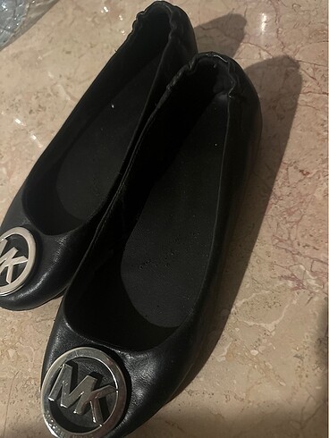 37 Beden Michael Kors Babet