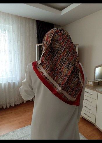  Beden Armine İpek eşarp