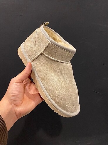 37 Beden Ugg bej