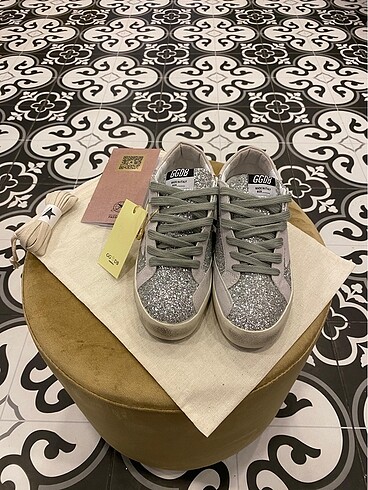 37 Beden gri Renk Golden Goose İthal