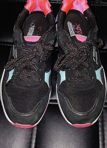 Skechers spor ayakkabı - Görsel 8