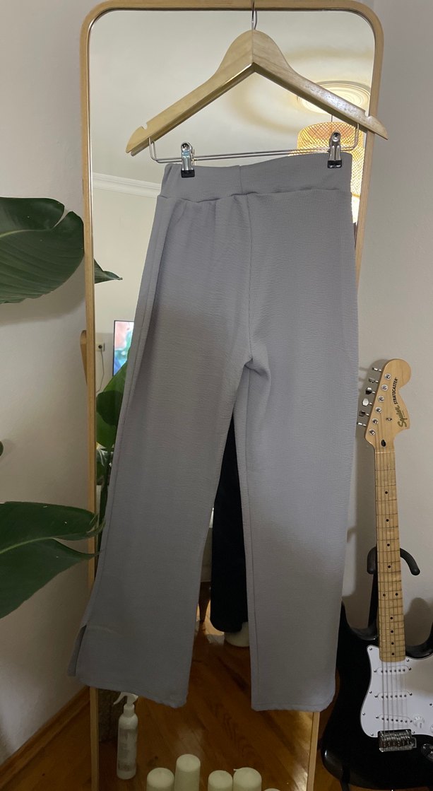 Gri Pilili Rahat Kesim Kadın Kumaş Pantolon - Görsel 3