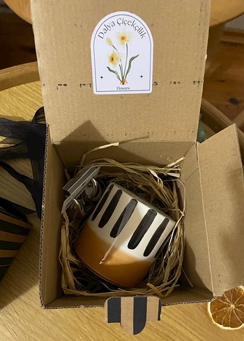 Çiçek Desenli Beyaz Seramik Kupa - Görsel 5