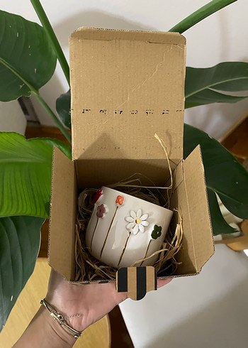 Çiçek Desenli Beyaz Seramik Kupa - Görsel 9