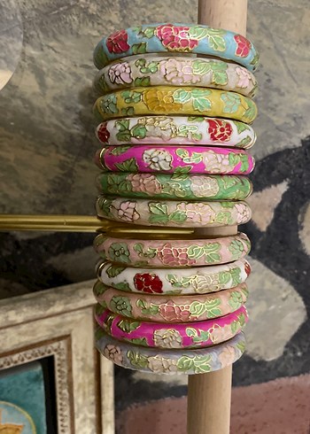 Çiçek Desenli Yeşil Boncuklu Kadın Bileklik - Görsel 3