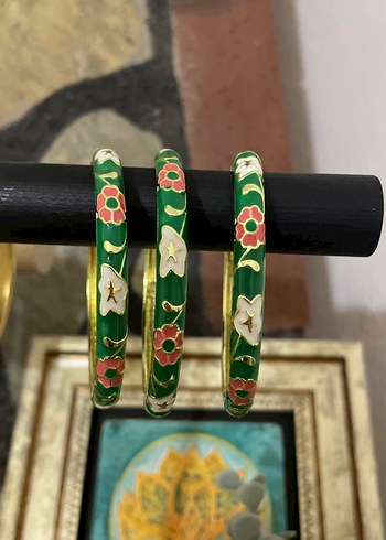 Çiçek Desenli Yeşil Boncuklu Kadın Bileklik - Görsel 2