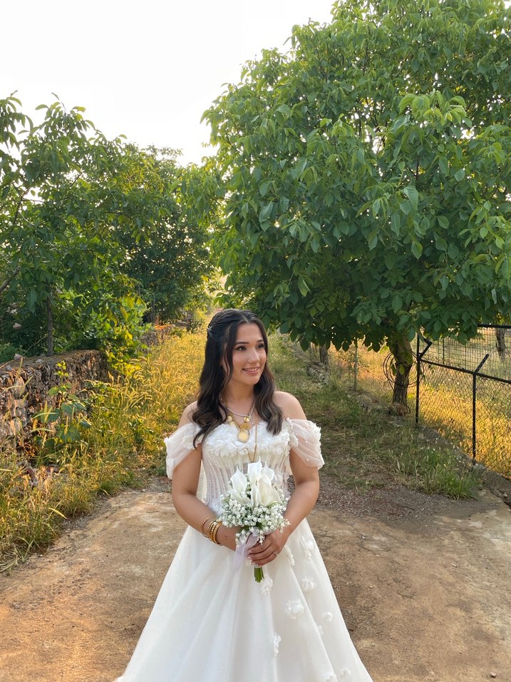 Dantel Detaylı Beyaz Gelin Buketi ve Yaka Çiçeği - Görsel 4