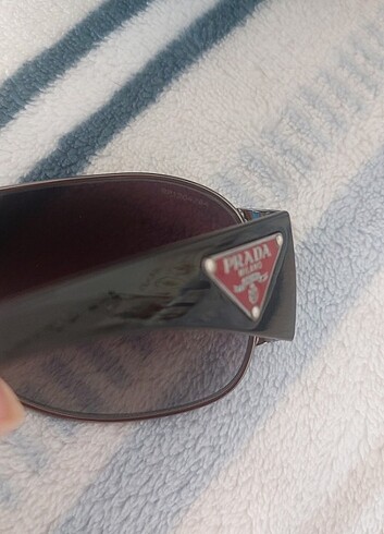 Orijinal Az Kullanılmış Sorunsuz Prada Güneş Gözlüğü - Görsel 3