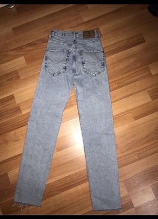 pull and bear slim fit mom jean