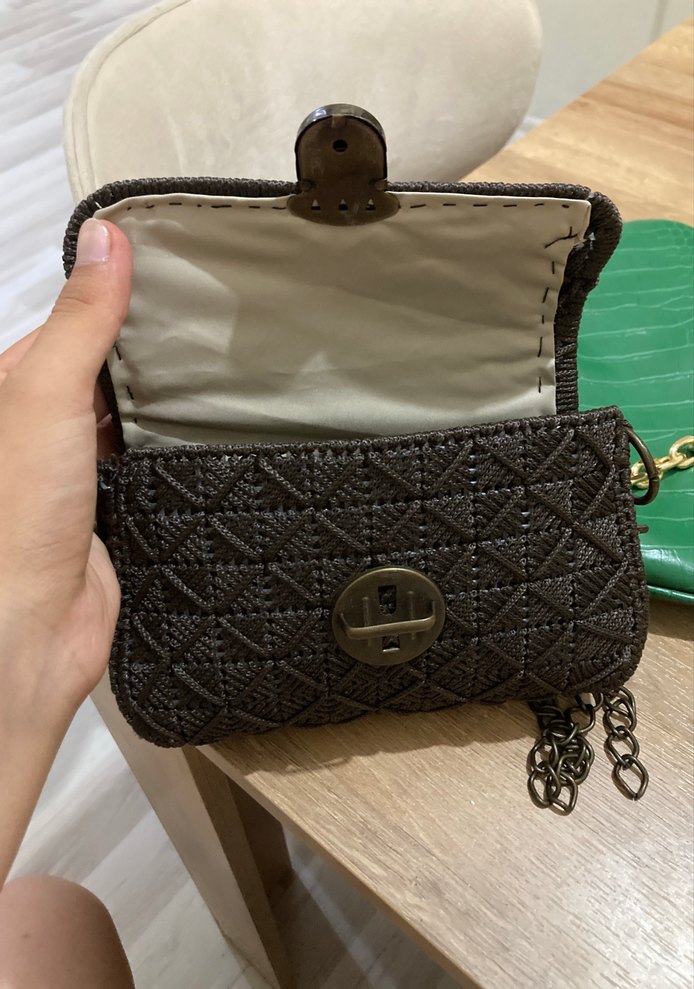 Zincir Detaylı Kahverengi Örgü Kadın Çanta - Görsel 2